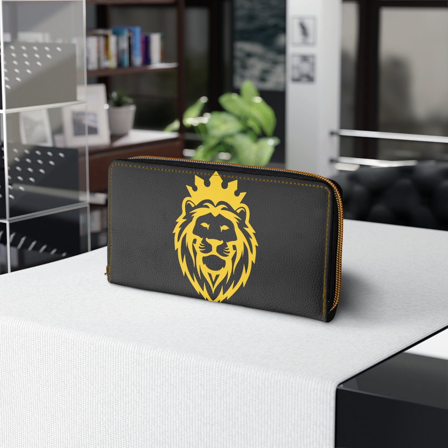 THSR Gold 'THSR KING' Black Long Zipper Wallet - Elegant Gold Detailing on Both Sides